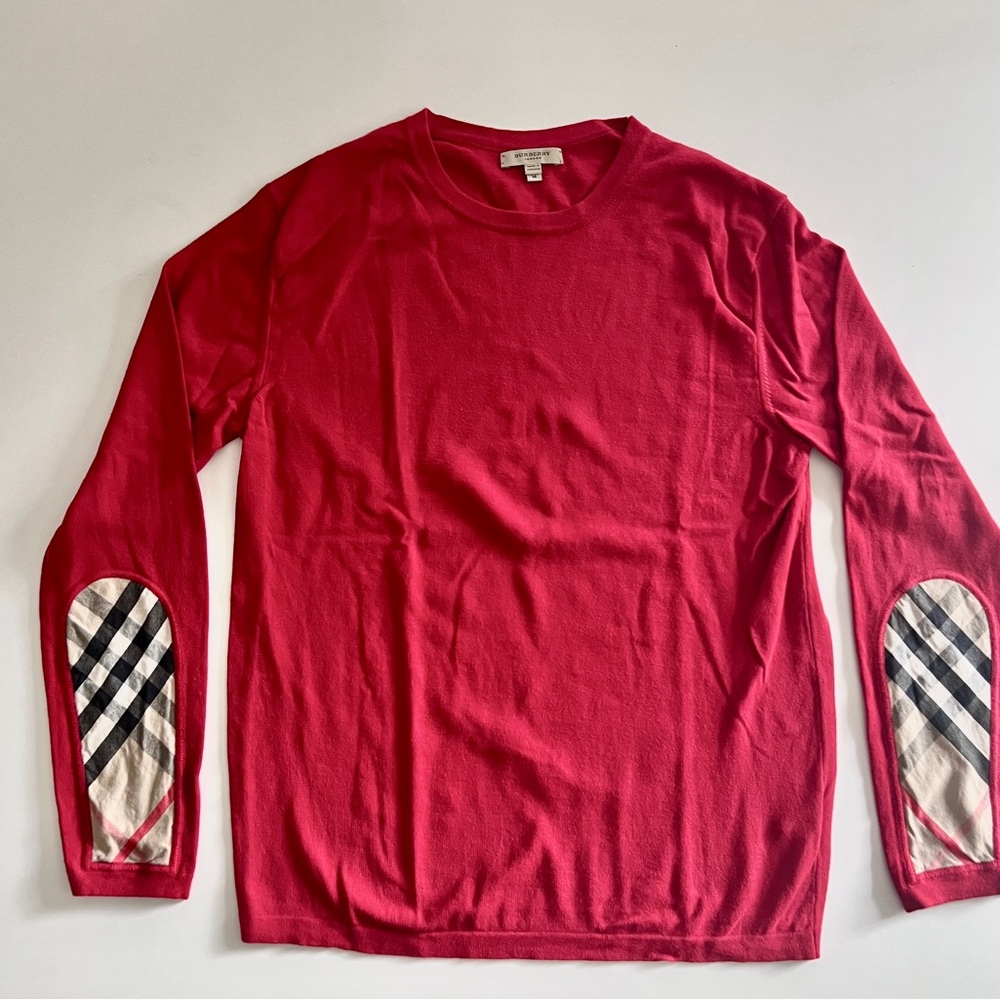 Burberry Red lightweight sweater with forearm Burberry plaid Patches